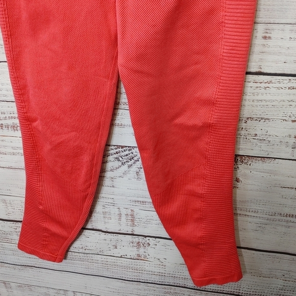 AERIE Ribbed Chill Play Move Leggings - Picture 4 of 9